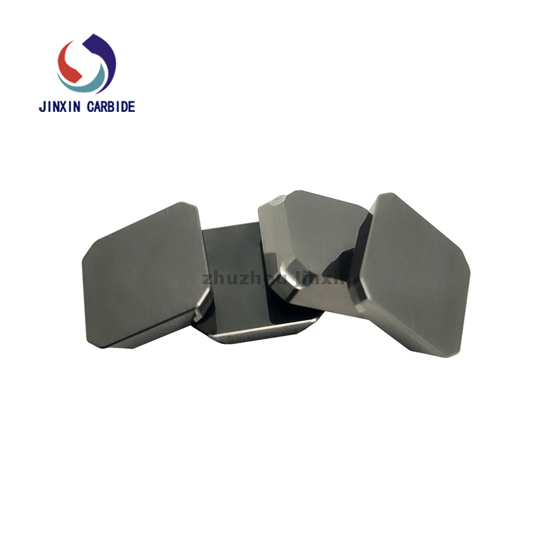 Glattes Schneiden SEKN1203 Dreh-CNC-Cermet-Wendeschneidplatten für die Halbfertigbearbeitung von Stahl
